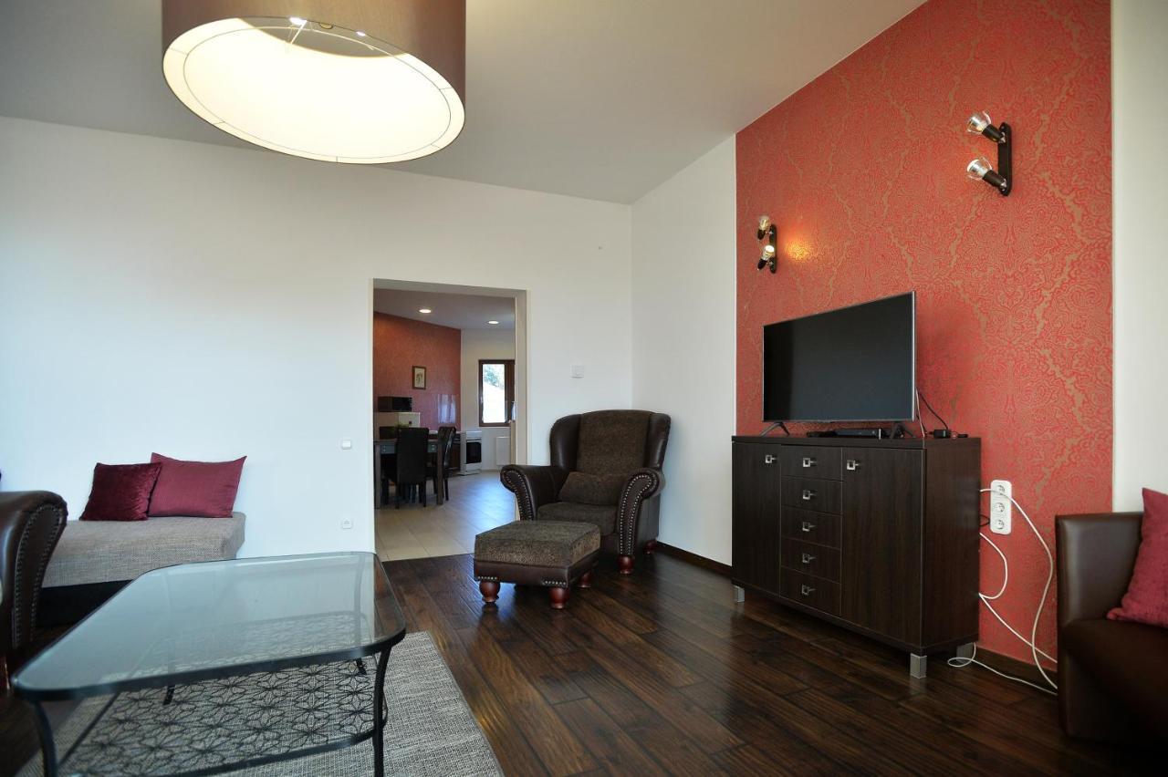Corner Apartman Eger Exterior foto