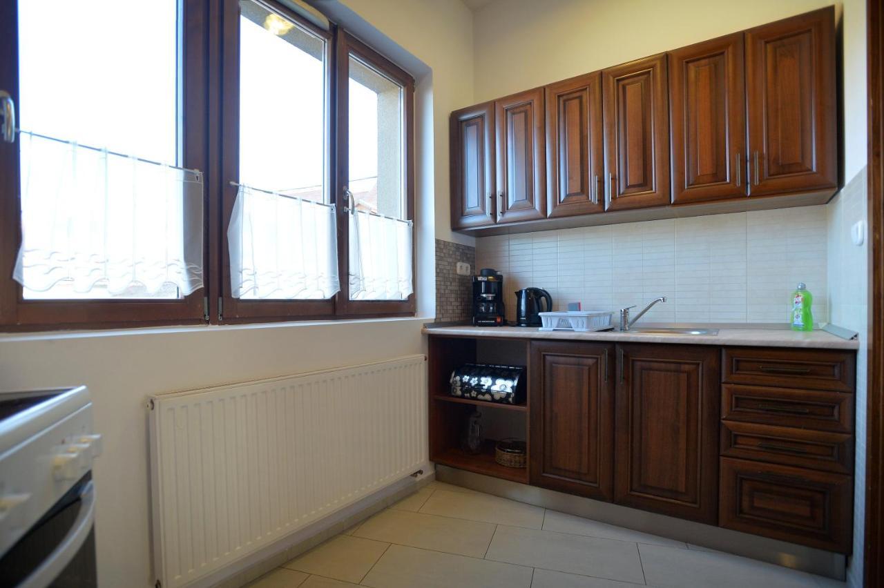 Corner Apartman Eger Exterior foto