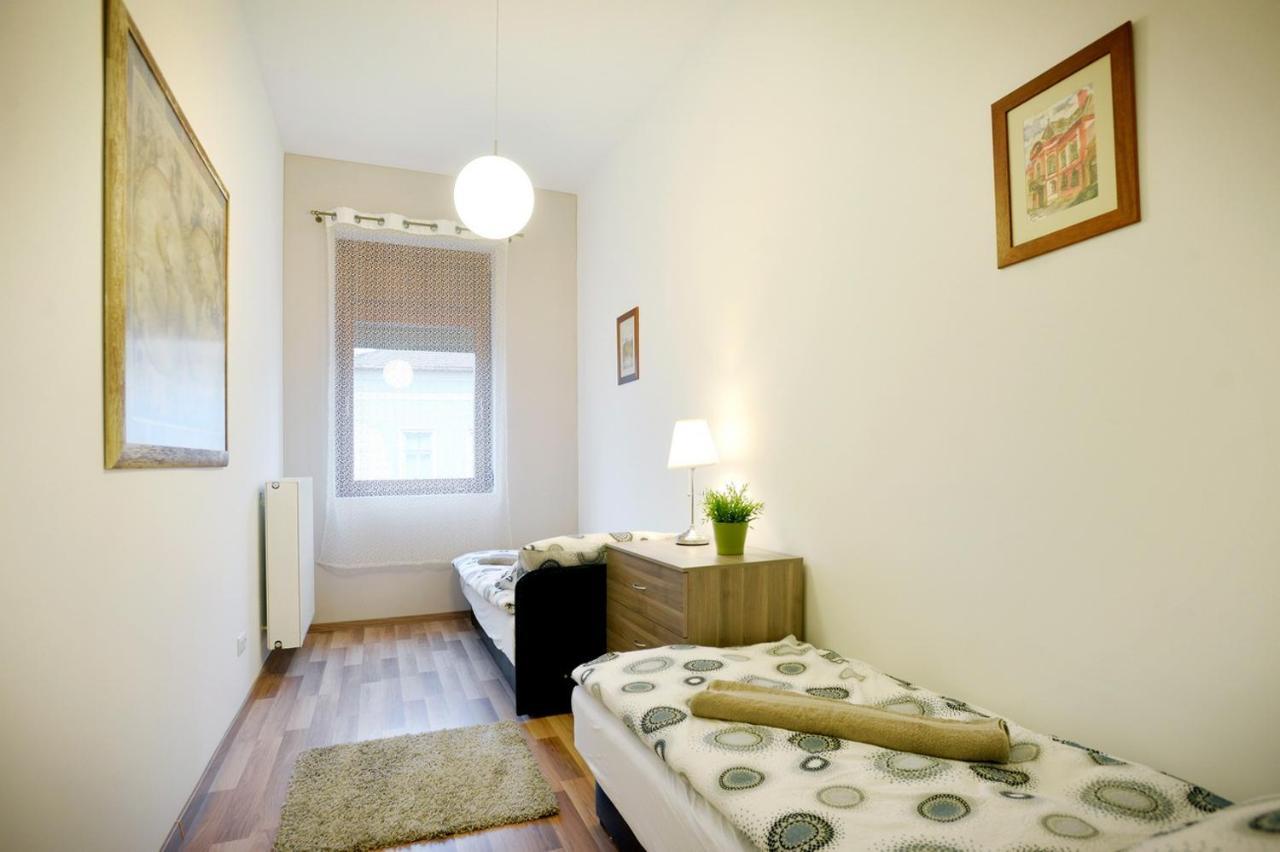 Corner Apartman Eger Exterior foto
